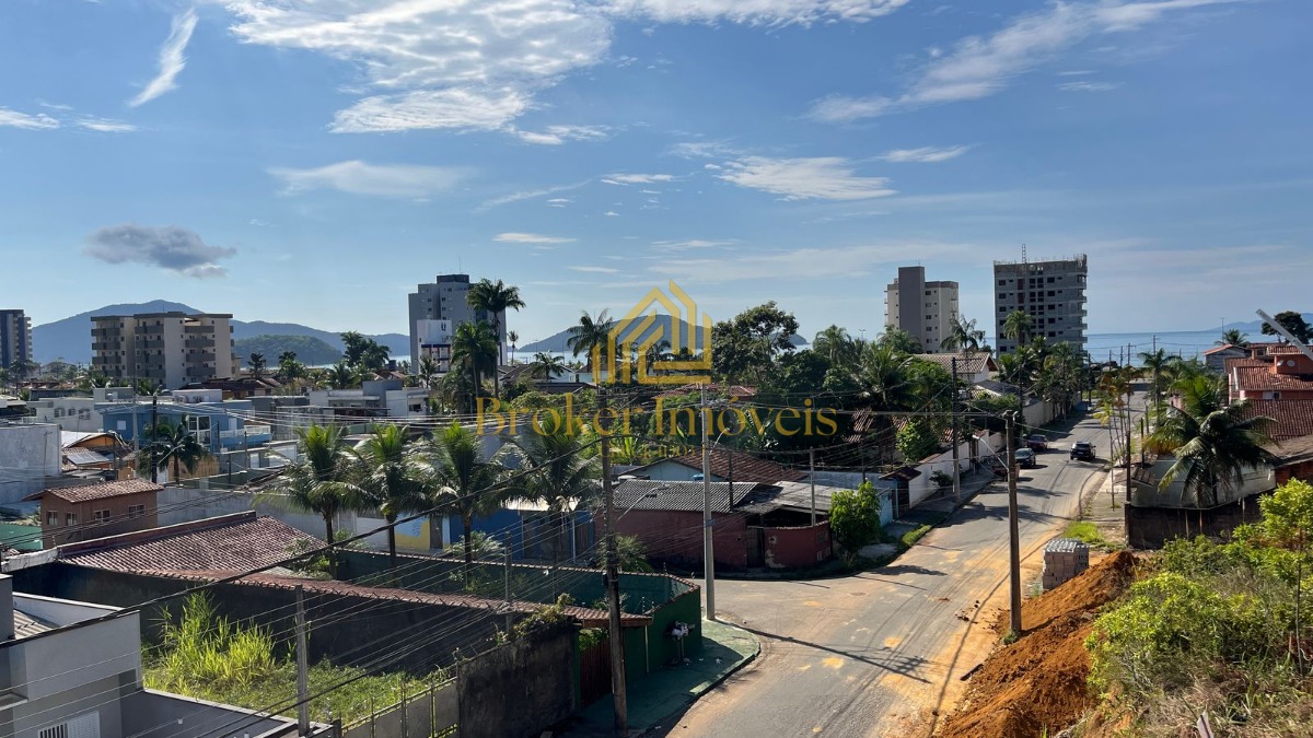 Sobrado com vista para o mar, com 3 suítes, no Massaguaçu!